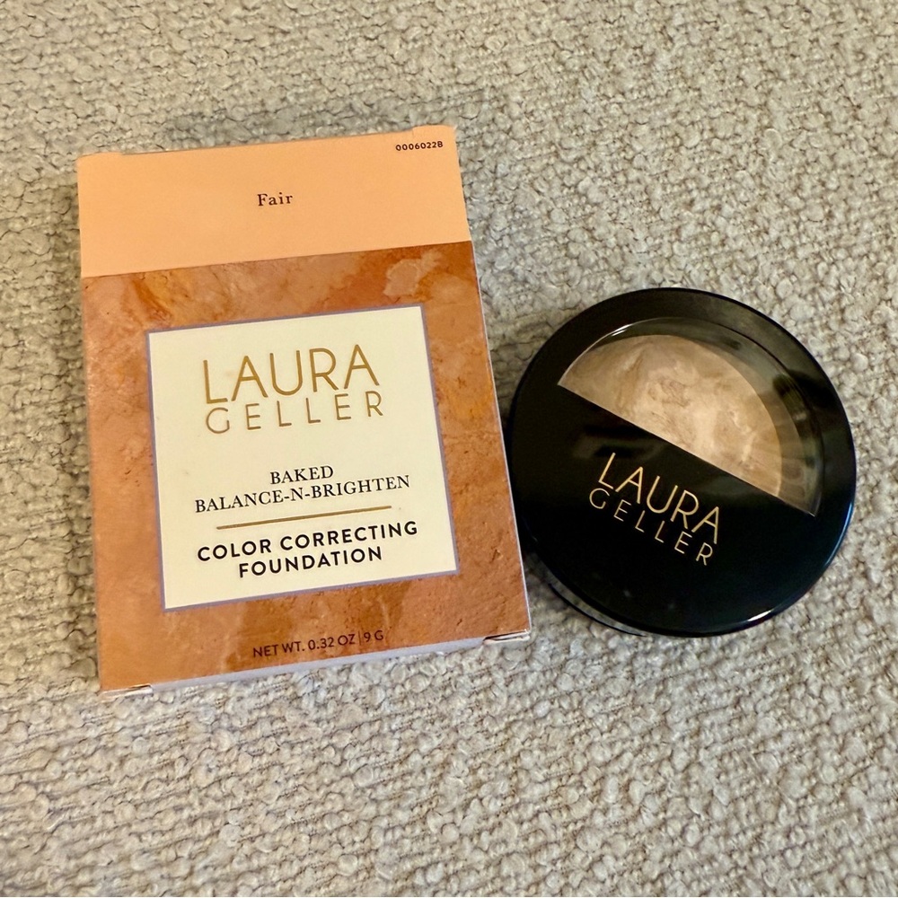 Laura Geller Baked Balance-n-Brighten Color Correcting Powder Foundation - Fair